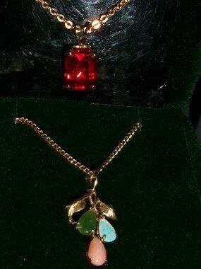 NWT Vintage Lindenworld Fine Jewelers Necklace and like new Gemstone Necklace